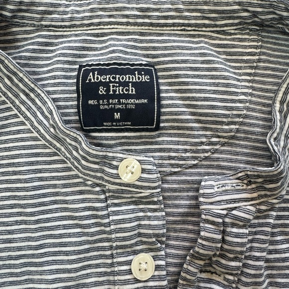 Men Abercrombie and Fitch Grey and white striped long sleeve shirt with button - Picture 2 of 3